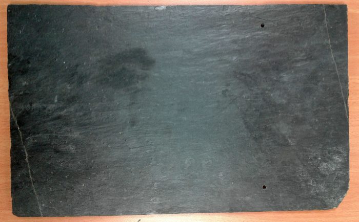 Quartz Line Markings on Roofing Slate - showing two lines